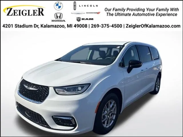 White 2024 Chrysler Pacifica Touring L for sale in Kalamazoo, MI