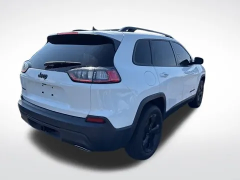 More photos of 2019 Jeep Cherokee Altitude at Zeigler BMW of Kalamazoo, MI