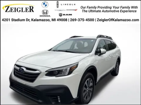White 2022 Subaru Outback Premium for sale in Kalamazoo, MI