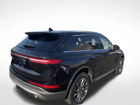 More photos of 2022 Lincoln Corsair Standard at Zeigler BMW of Kalamazoo, MI