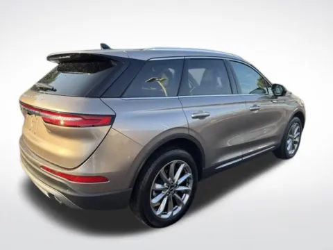 More photos of 2021 Lincoln Corsair Standard at Zeigler BMW of Kalamazoo, MI