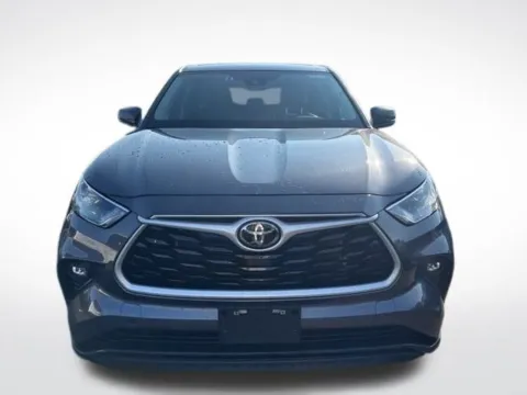 Photos of 2024 Toyota Highlander LE for sale in Kalamazoo, MI at Zeigler BMW of Kalamazoo