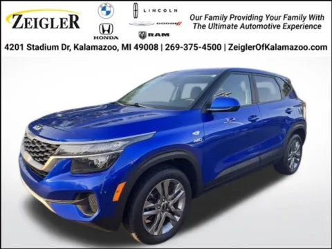 Blue 2022 Kia Seltos LX for sale in Kalamazoo, MI