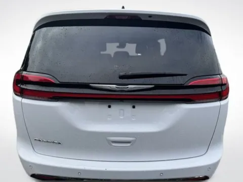 More photos of 2024 Chrysler Pacifica Touring L at Zeigler BMW of Kalamazoo, MI