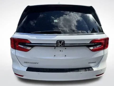More photos of 2023 Honda Odyssey Touring at Zeigler BMW of Kalamazoo, MI