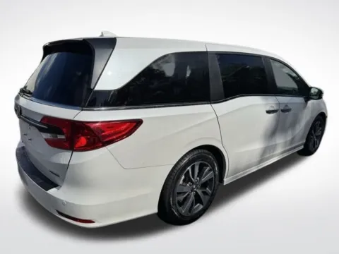 More photos of 2023 Honda Odyssey Touring at Zeigler BMW of Kalamazoo, MI