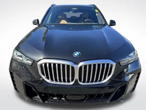 Photos of 2024 BMW X5 xDrive40i for sale in Kalamazoo, MI at Zeigler BMW of Kalamazoo