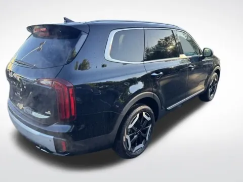 More photos of 2024 Kia Telluride S at Zeigler BMW of Kalamazoo, MI
