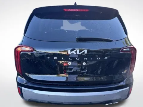 More photos of 2024 Kia Telluride S at Zeigler BMW of Kalamazoo, MI