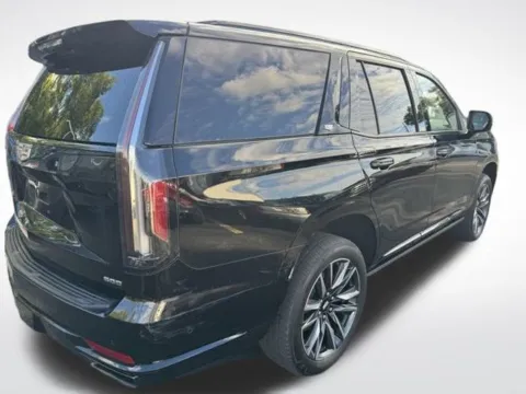 More photos of 2021 Cadillac Escalade Sport Platinum at Zeigler BMW of Kalamazoo, MI