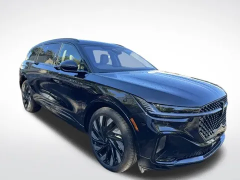 More photos of 2025 Lincoln Nautilus Reserve at Zeigler BMW of Kalamazoo, MI