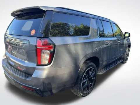 More photos of 2021 Chevrolet Suburban RST at Zeigler BMW of Kalamazoo, MI