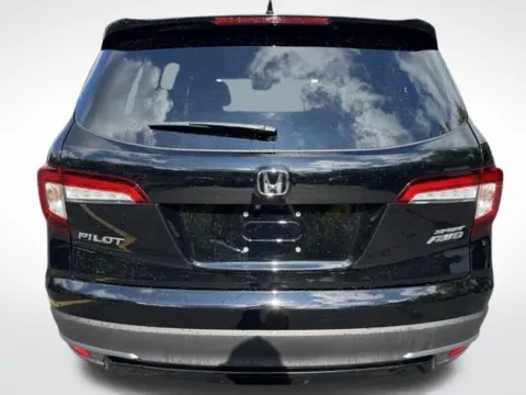 More photos of 2022 Honda Pilot Sport at Zeigler BMW of Kalamazoo, MI
