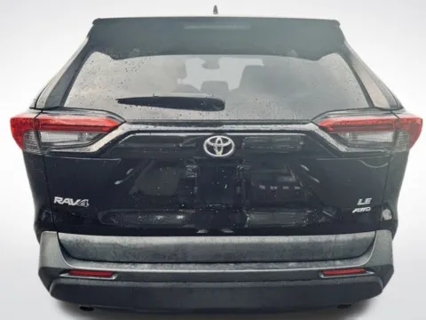 More photos of 2021 Toyota RAV4 LE at Zeigler BMW of Kalamazoo, MI