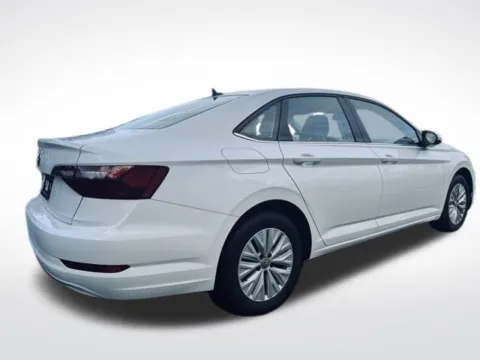 More photos of 2020 Volkswagen Jetta 1.4T SE at Zeigler BMW of Kalamazoo, MI