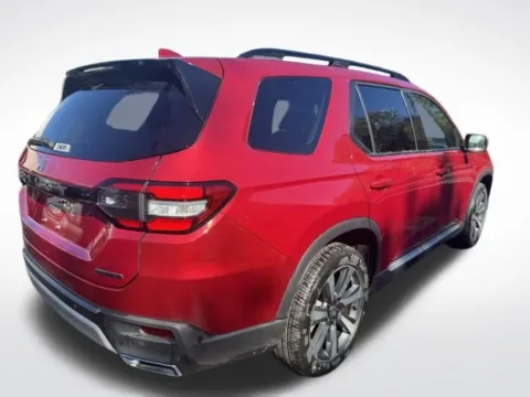 More photos of 2025 Honda Pilot Touring at Zeigler BMW of Kalamazoo, MI