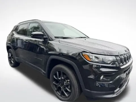 Another view of 2022 Jeep Compass Altitude for sale in Kalamazoo, MI at Zeigler BMW of Kalamazoo