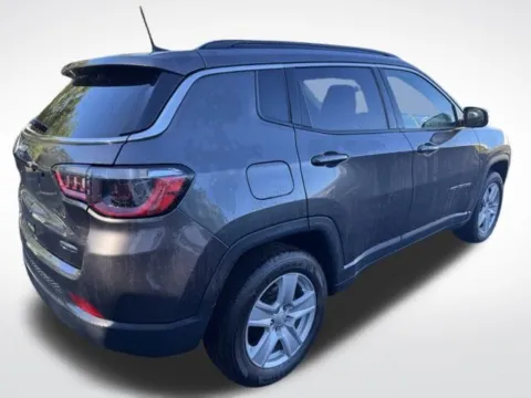 More photos of 2022 Jeep Compass Latitude at Zeigler BMW of Kalamazoo, MI