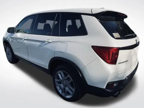 More photos of 2024 Honda Passport EX-L at Zeigler BMW of Kalamazoo, MI