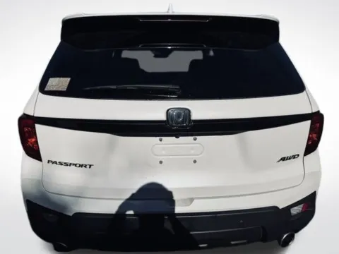 More photos of 2024 Honda Passport EX-L at Zeigler BMW of Kalamazoo, MI