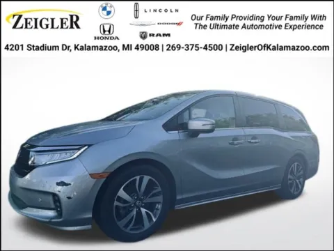 Silver 2021 Honda Odyssey Touring for sale in Kalamazoo, MI