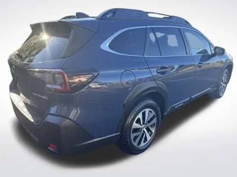 More photos of 2023 Subaru Outback Premium at Zeigler BMW of Kalamazoo, MI