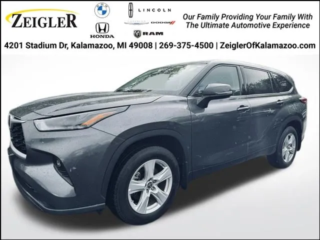 2022 Toyota Highlander LE for sale in Kalamazoo, MI
