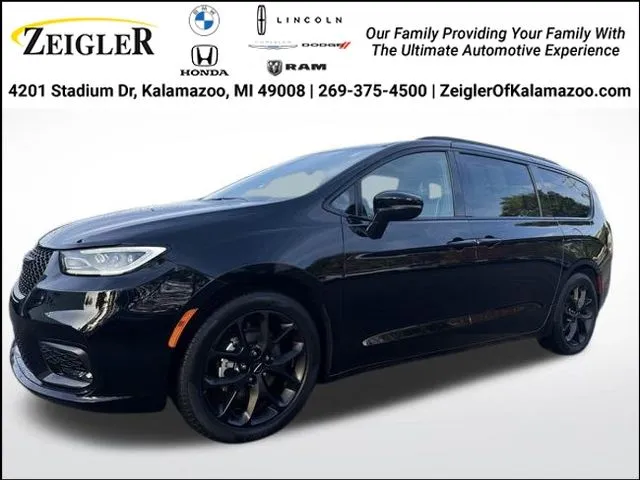 Black 2025 Chrysler Pacifica Limited for sale in Kalamazoo, MI
