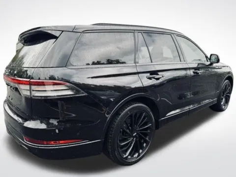 More photos of 2023 Lincoln Aviator Reserve at Zeigler BMW of Kalamazoo, MI