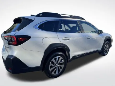 More photos of 2023 Subaru Outback Premium at Zeigler BMW of Kalamazoo, MI