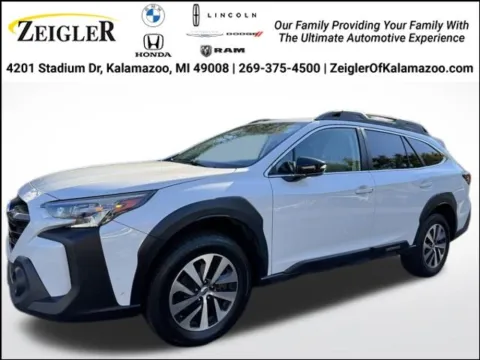 White 2023 Subaru Outback Premium for sale in Kalamazoo, MI