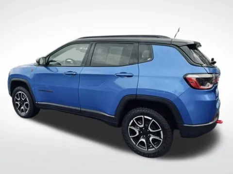 More photos of 2024 Jeep Compass Trailhawk at Zeigler BMW of Kalamazoo, MI