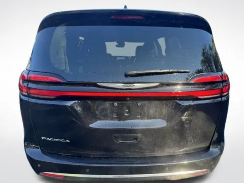 More photos of 2024 Chrysler Pacifica Touring L at Zeigler BMW of Kalamazoo, MI