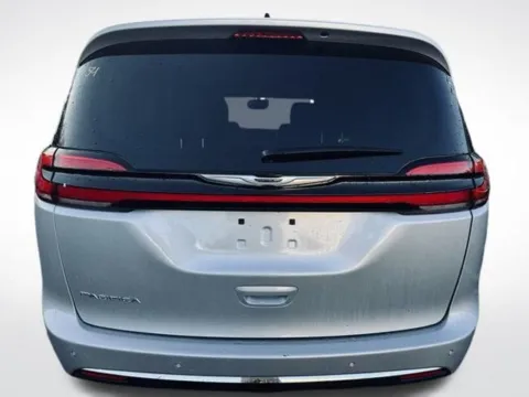 More photos of 2024 Chrysler Pacifica Touring L at Zeigler BMW of Kalamazoo, MI