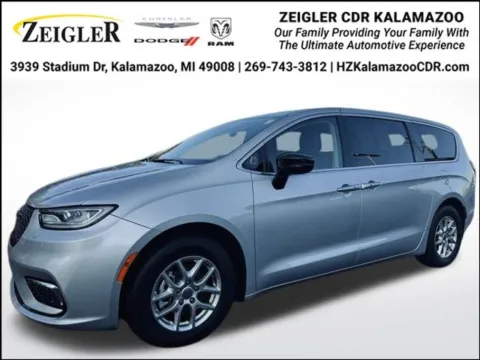 Silver 2024 Chrysler Pacifica Touring L for sale in Kalamazoo, MI