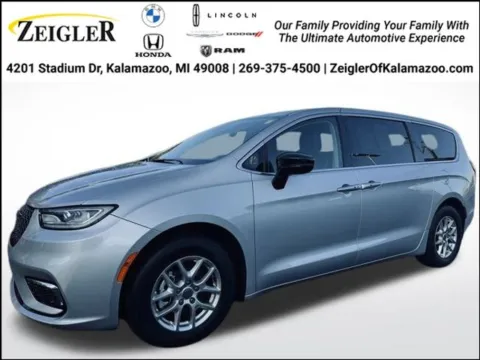 Silver 2024 Chrysler Pacifica Touring L for sale in Kalamazoo, MI