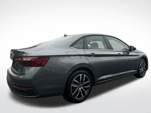 More photos of 2025 Volkswagen Jetta 1.5T SE at Zeigler BMW of Kalamazoo, MI