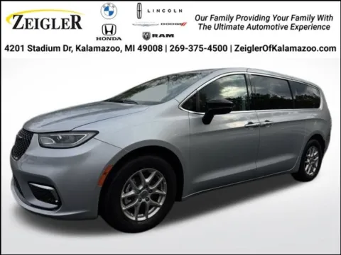 Silver 2024 Chrysler Pacifica Touring L for sale in Kalamazoo, MI