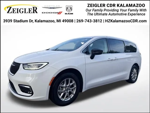 2024 Chrysler Pacifica Touring L for sale in Kalamazoo, MI