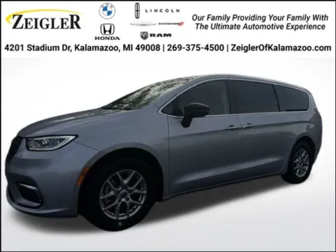Silver 2024 Chrysler Pacifica Touring L for sale in Kalamazoo, MI