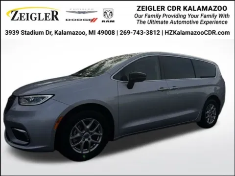 Silver 2024 Chrysler Pacifica Touring L for sale in Kalamazoo, MI