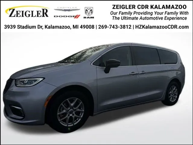 2024 Chrysler Pacifica Touring L for sale in Kalamazoo, MI