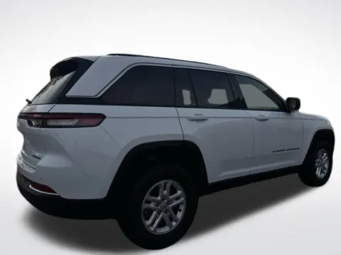 More photos of 2023 Jeep Grand Cherokee Laredo at Zeigler BMW of Kalamazoo, MI