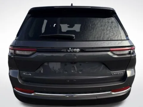 More photos of 2023 Jeep Grand Cherokee Laredo at Zeigler BMW of Kalamazoo, MI