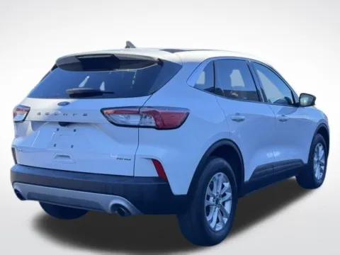 More photos of 2022 Ford Escape SE at Zeigler BMW of Kalamazoo, MI