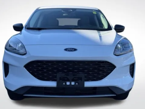 Photos of 2022 Ford Escape SE for sale in Kalamazoo, MI at Zeigler BMW of Kalamazoo