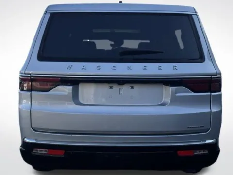 More photos of 2024 Jeep Wagoneer L Series II at Zeigler BMW of Kalamazoo, MI
