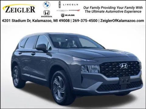 Gray 2023 Hyundai Santa Fe SE for sale in Kalamazoo, MI