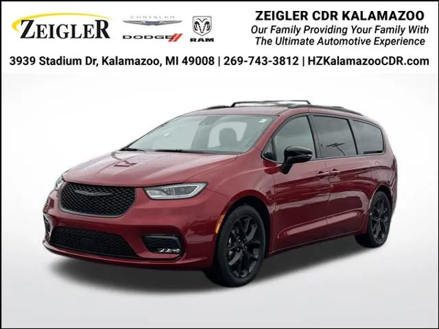 2025 Chrysler Pacifica Limited for sale in Kalamazoo, MI
