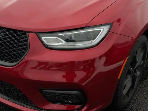 Photos of 2025 Chrysler Pacifica Limited for sale in Kalamazoo, MI at Zeigler BMW of Kalamazoo